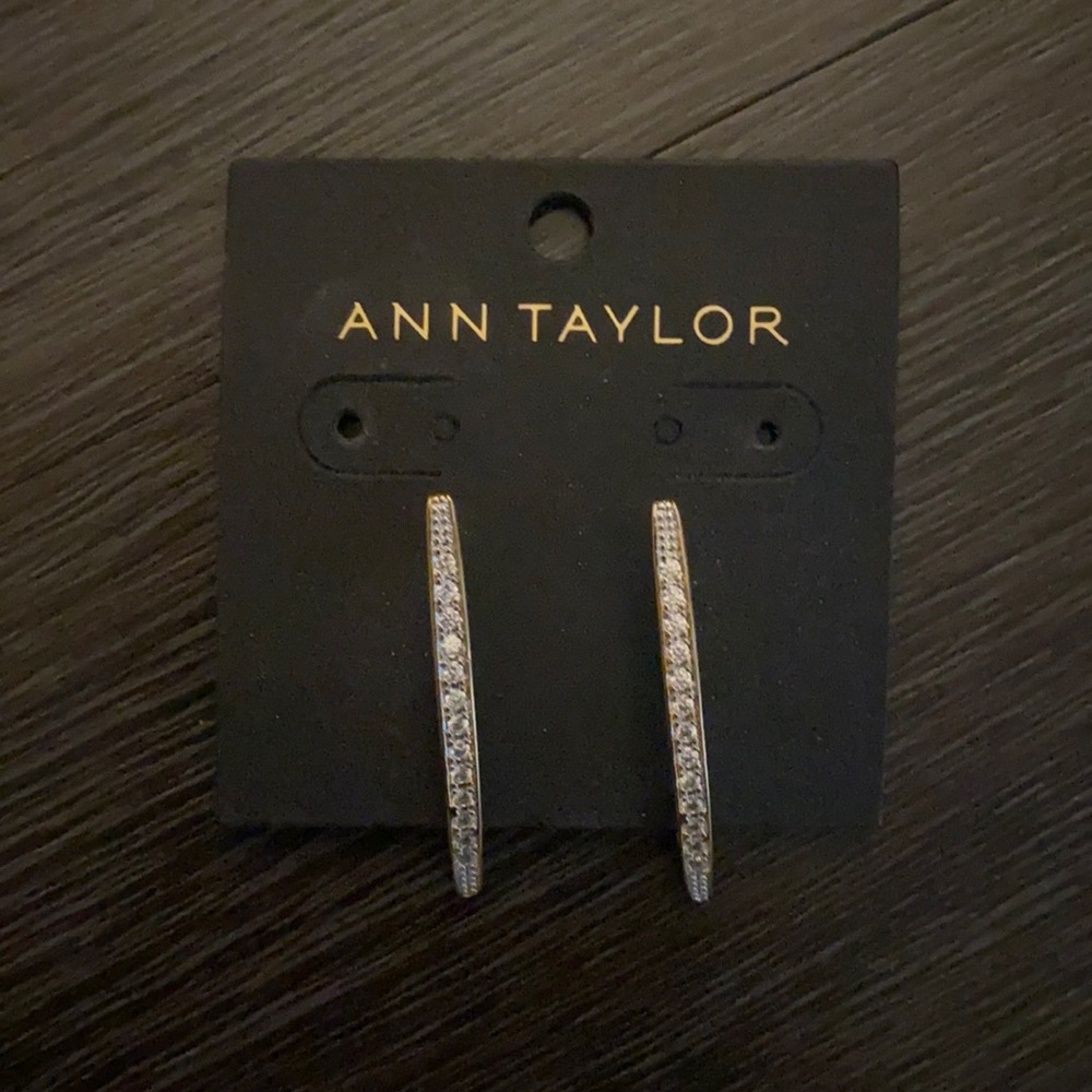 Gold studded hinge earring